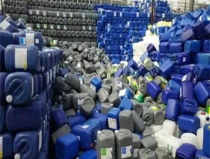 廢塑料收購站，臨期塑料價格每噸漲500元